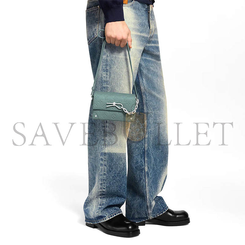 l0*is V*t0n steamer wearable wallet m13889 (18*11*7cm)